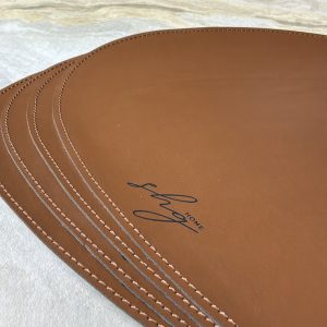 SHG HOME Premium Amerikan Servis Seti 4’lü – Vegan Deri, Dayanıklı, Kolay Temizlenebilir 39x29 cm